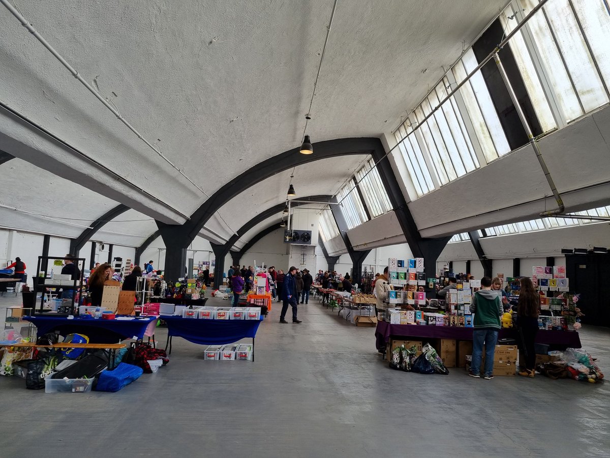 Colin and Geoff are at the Retro Consoles UK market in Glasgow today. Never been to this venue before bit it looks familiar. Weird craving for a few jellybeans and half a cup of limeade