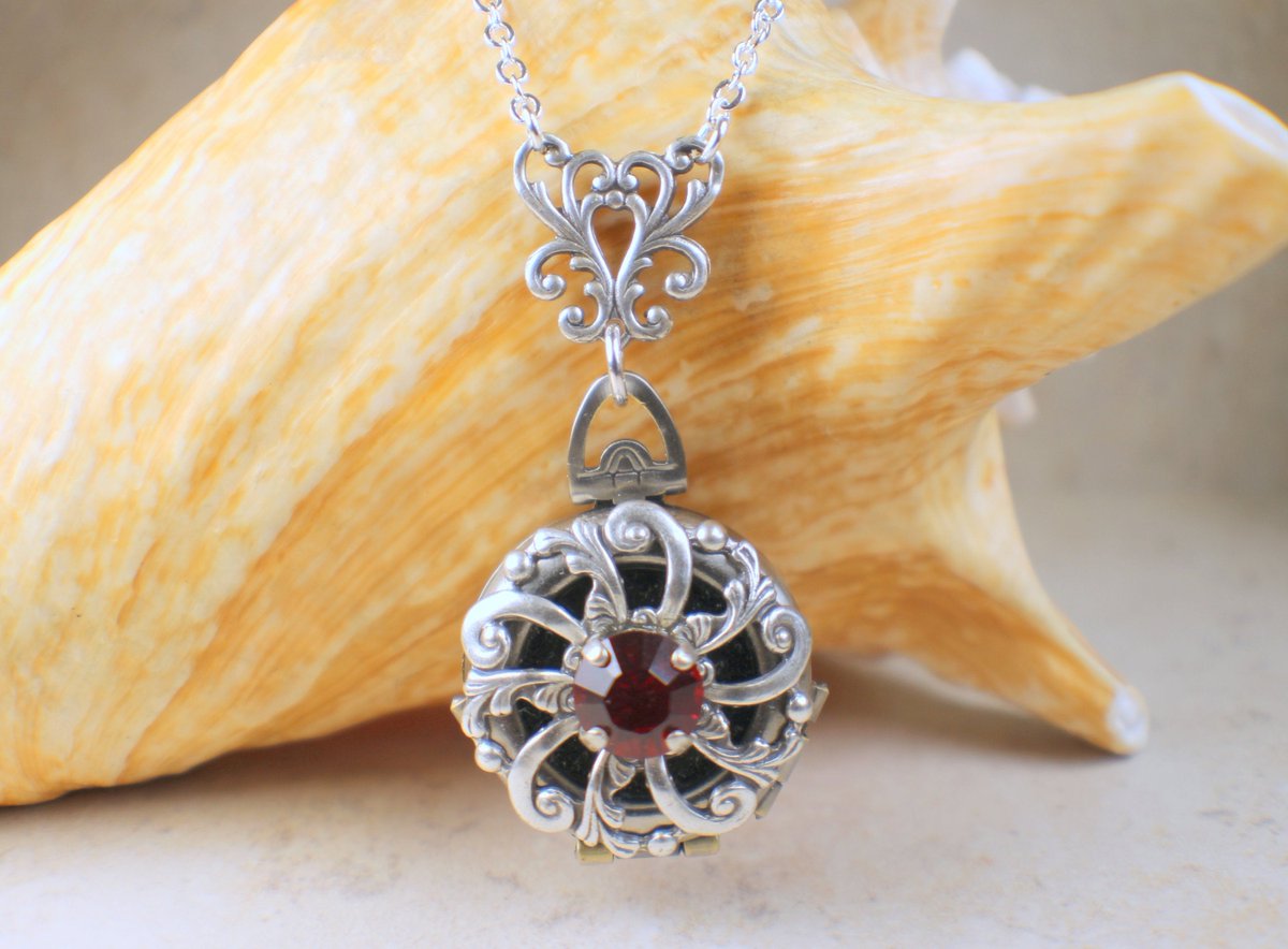 Siam Red Crystal Multi Photo Locket tuppu.net/7a3c23 #Shopify #Char'sFavoriteThings #Four_photo_pendant