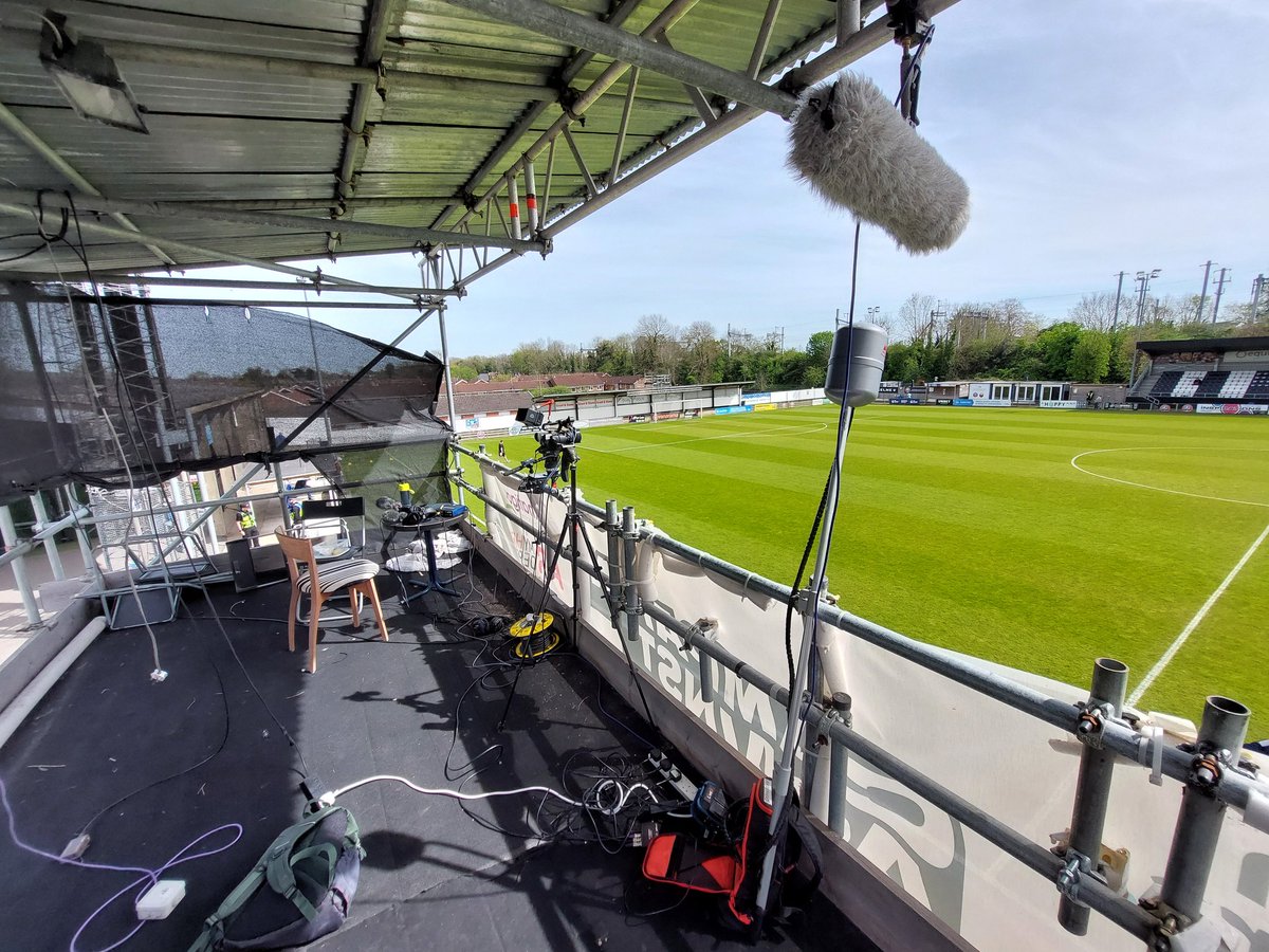 Up and running at @MUFCYorkRoad v @GatesheadFC for @footballontnt and @Vanarama #NL #TV #live #sports #outsidebroadcast