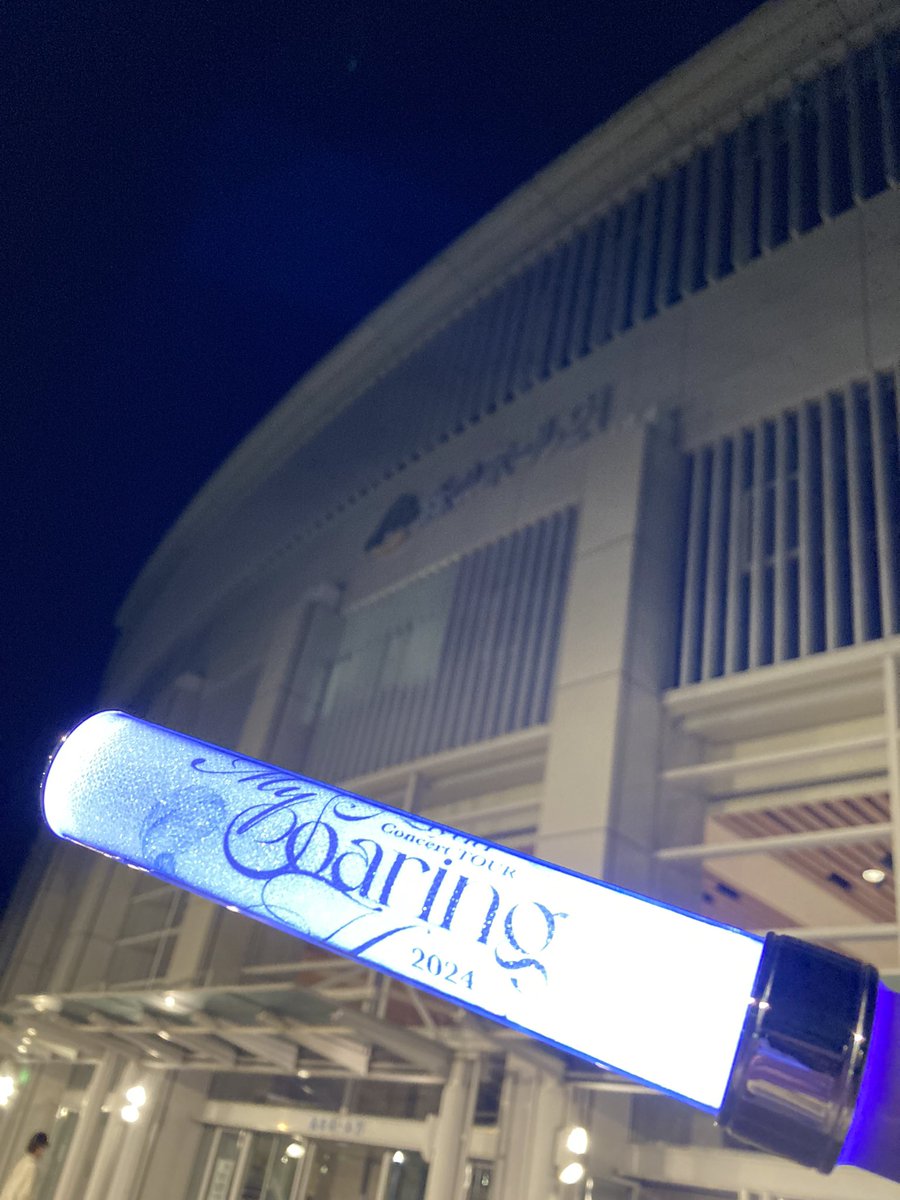 waka_mad's tweet photo. りーちゃんとガチ恋距離すぎた
もう満足すぎるセトリも最高だった何もかも完璧すぎて更に大好きになりました。
#Liyuu_MySoaringHeart https://t.co/y6UKtkLhgj