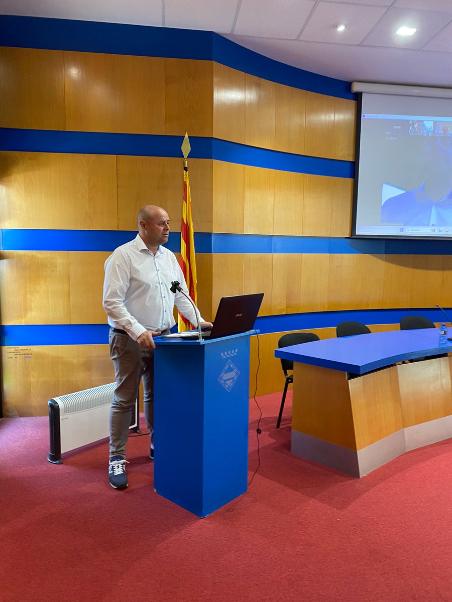 ComarcaMontsia's tweet photo. Aquest matí el president Sergi Guimerà, conjuntament amb els consellers ha inaugurat el Cicle de Jornades 2024 sobre 
TRANSICIÓ ENERGÈTICA i TERRITORI (TEIT). https://t.co/i2U07EYPkI
