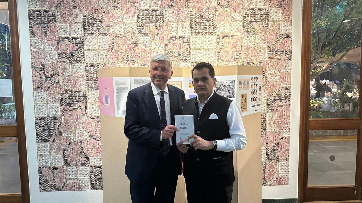 Delighted to receive the book 'Italy in India' from Ambassador @Videluca59. He has always been committed to fostering a deeper relationship between India and Italy, and carries a profound love and admiration for Indian art, music and culture.