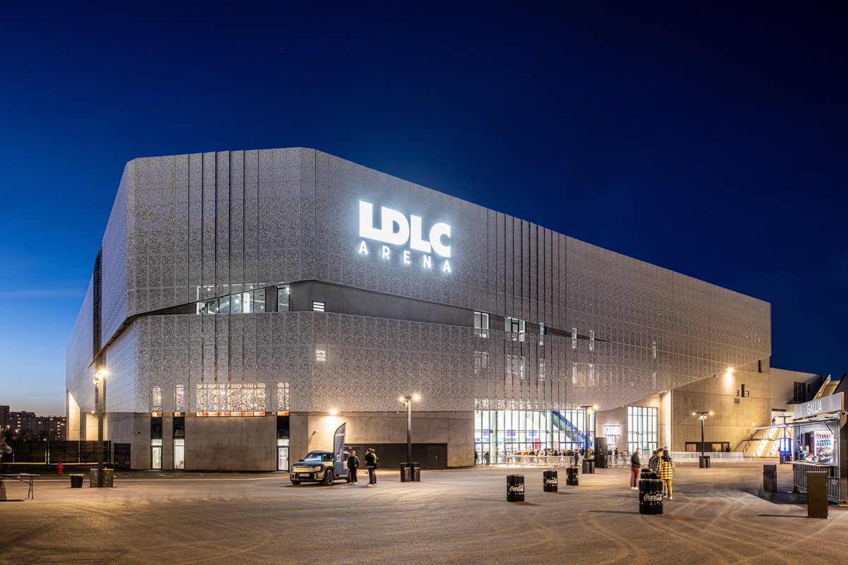 𝑳𝒆 𝒄𝒍𝒊𝒄𝒉𝒆́ 𝒅𝒆 𝒍𝒂 𝒔𝒆𝒎𝒂𝒊𝒏𝒆 📸 LDLC Arena by night 🌃