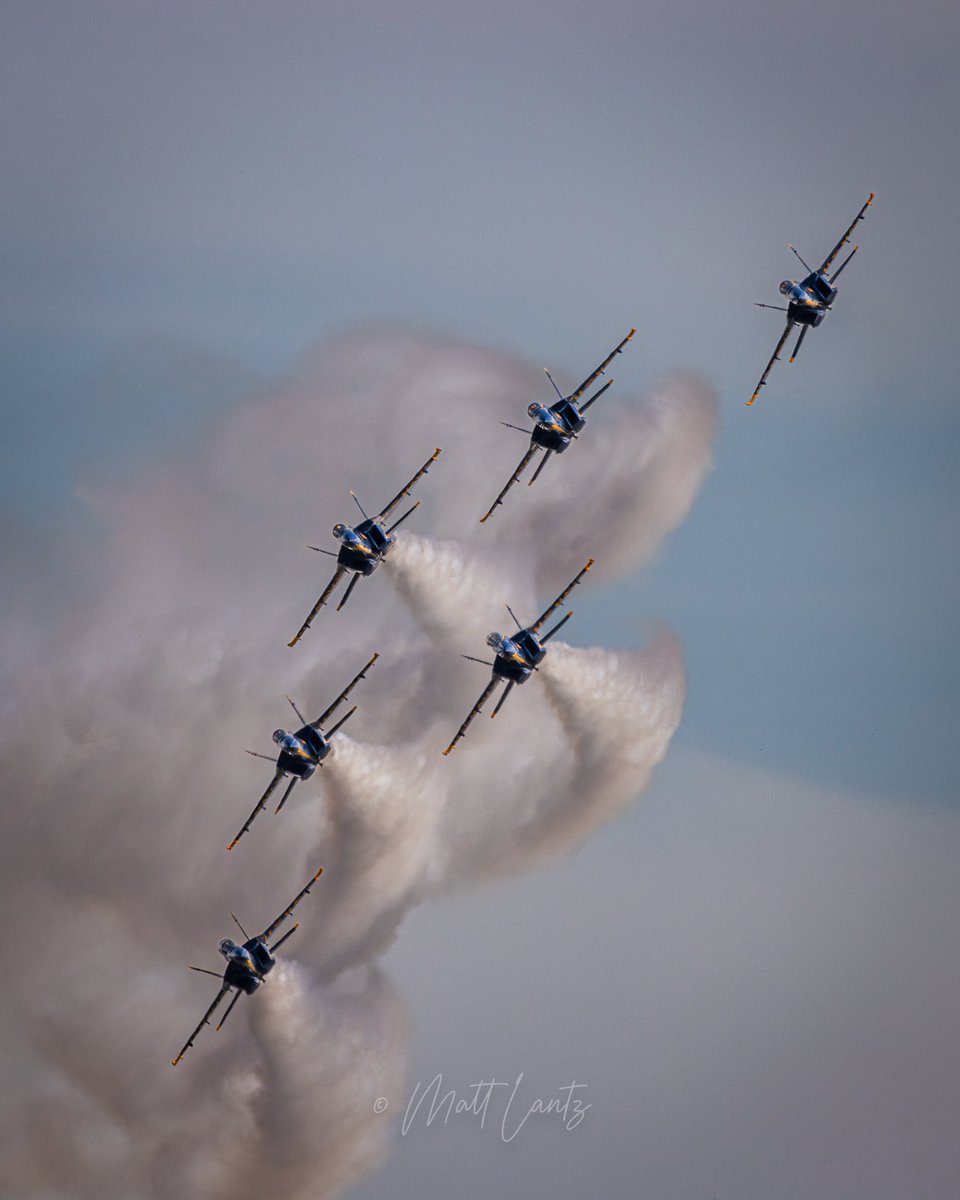 The @BlueAngels are in Fort Worth this weekend at the @NASFortWorthJRB “Wings Over Cowtown” airshow. Performers start at 11; Blues fly around 3pm Sat/Sun. #FortWorth #Texas #blueangels #wingsovercowtown #airshow