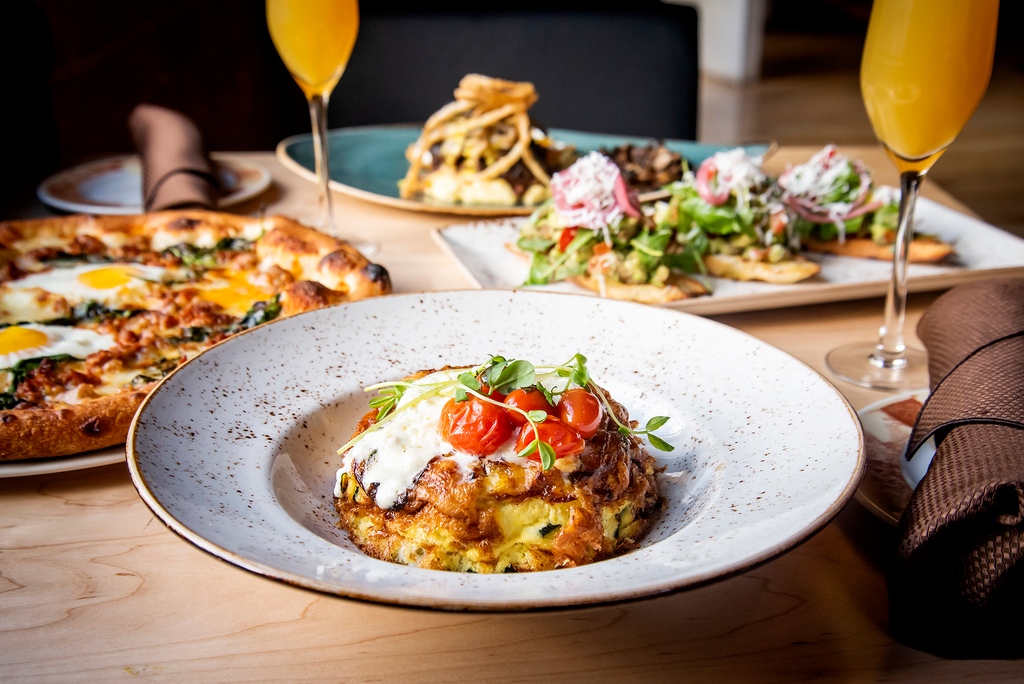 Cibo Wine Bar's brunch boasts a mouthwatering selection of dishes, from sweet to savoury. Join us on Saturdays and Sundays from 11:00 to 3:00 with reservations at cibowinebar.com ✨️ #cibo #cibowinebar #libertygroup #libertyentertainment #kingwest