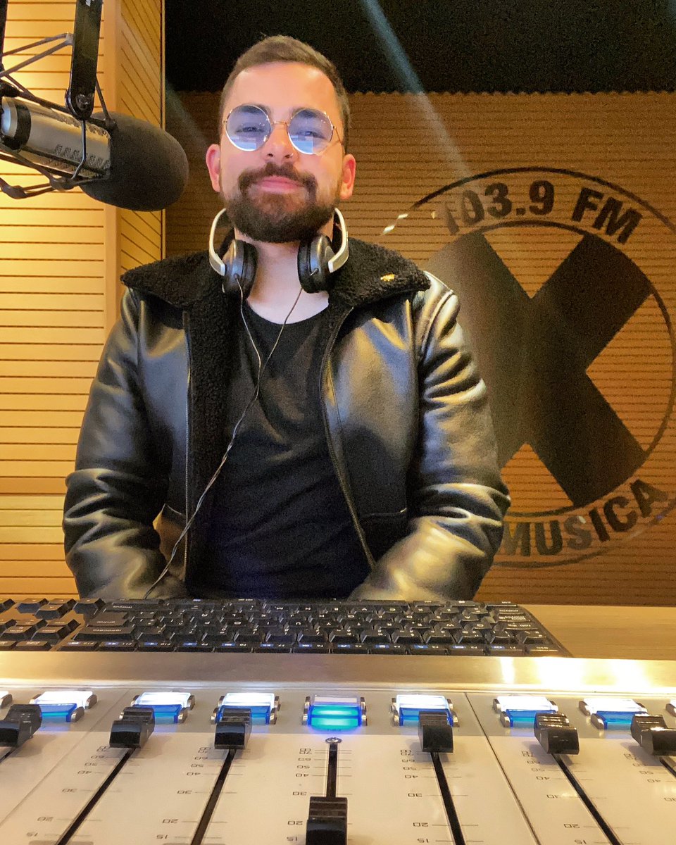 laxmasmusica's tweet photo. AL AIRE #DeLaAaLaX El abecedario musical más importante de la radio con Alejandro Gari 🪩🚀🎙️

El pone la primera canción, banda o disco por cada letra y usted la segunda la propone aquí.  GO⤵️ https://t.co/ap7GmQU8Hu
