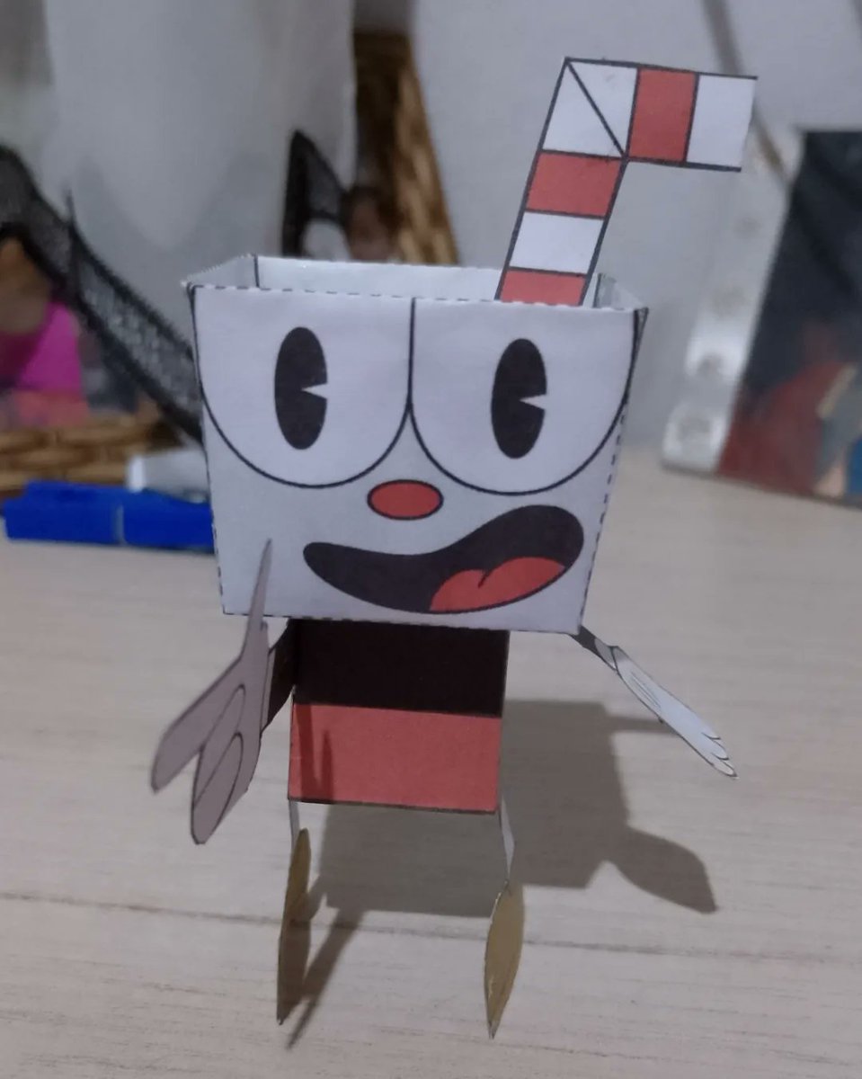 Manuella180204's tweet photo. Papercrafts: Os irmãos Cuphead (Xicrinho) e Mugman (Caneco) do jogo Cuphead e da série The Cuphead Show! #cuphead #xicrinho #mugman #caneco #papercraft #jogo #thecupheadshow https://t.co/wGhE5BTODN