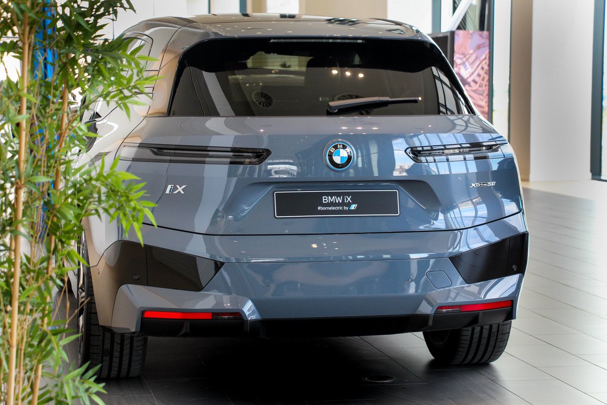 BorusanOto's tweet photo. Güçlü ve şık duruşuyla BMW iX xDrive 50.
#BMW #iX #xDrive50 #BorusanOto #BorusanOtoSamandıra https://t.co/sh5Rd8KCcj