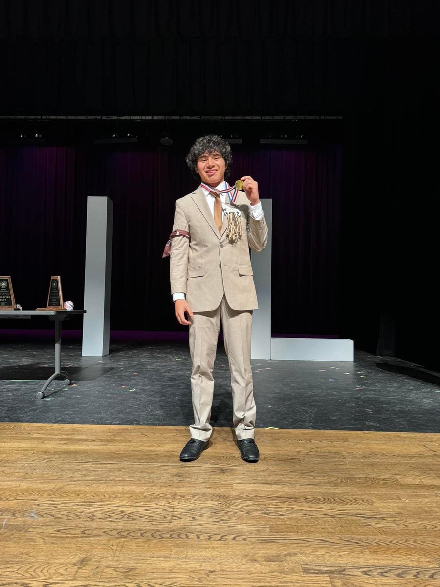 herbertoneiljr's tweet photo. Super proud of the Hempstead Theatre Company! Their production of βEquusβ has advanced to Regionals! The show was once again outstanding! Shout out to Director Arias and all the amazing students! #HigherHeights #AreaChamps #Straight1s https://t.co/bI6IfEhN6D