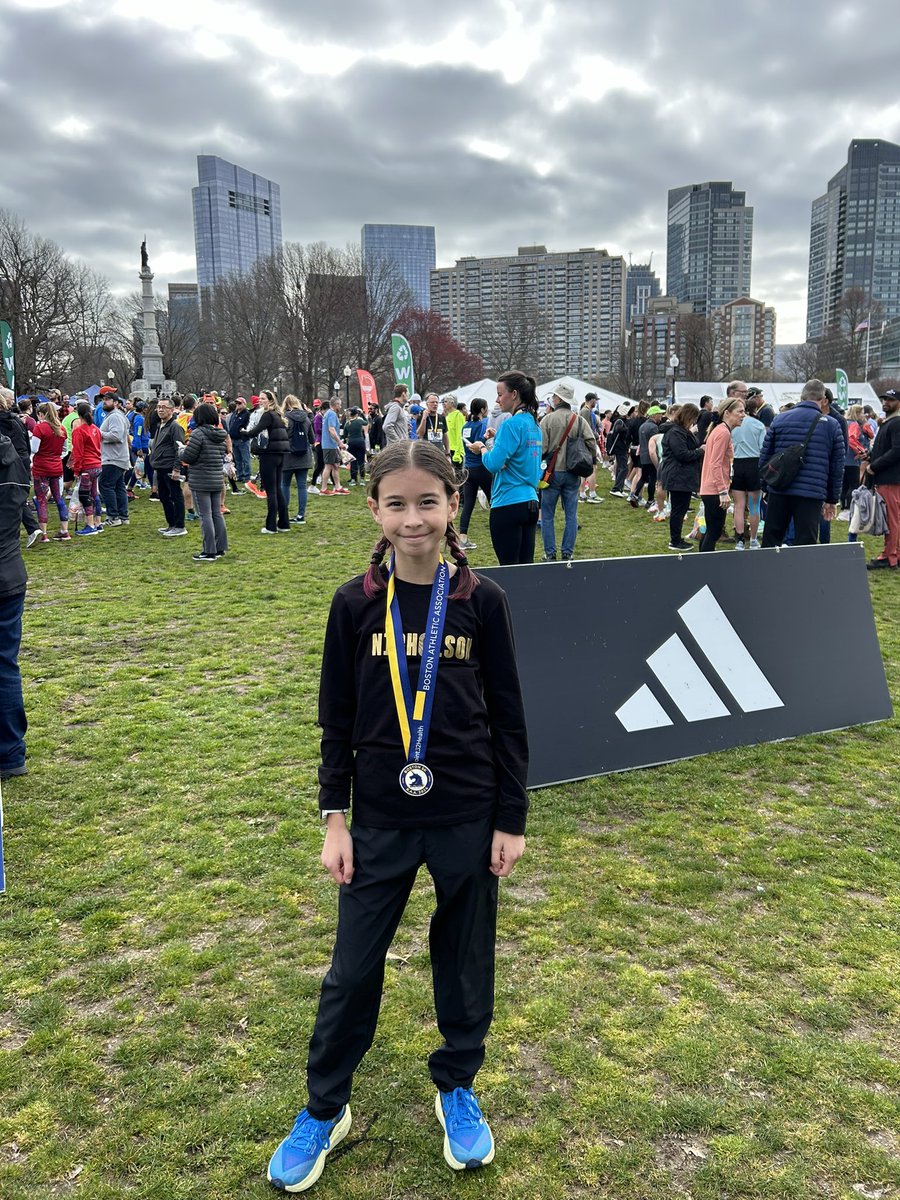 CanadianRunning's tweet photo. Sawyer Nicholson 🇨🇦, 12, was the top women’s U19 finisher in the @BAA 5K!

She crossed the line in 18 minutes and eight seconds 👏🤯!

#BAA5K https://t.co/CMXS67iYKw