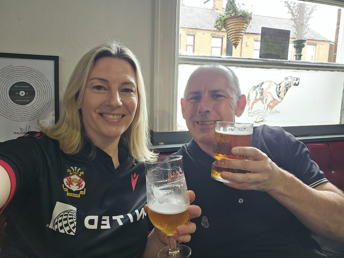 Lijoh1's tweet photo. Swift one before the game ๐๐ป #beer #supportlocalpubs #wxmafc https://t.co/DP3ImJsr1i