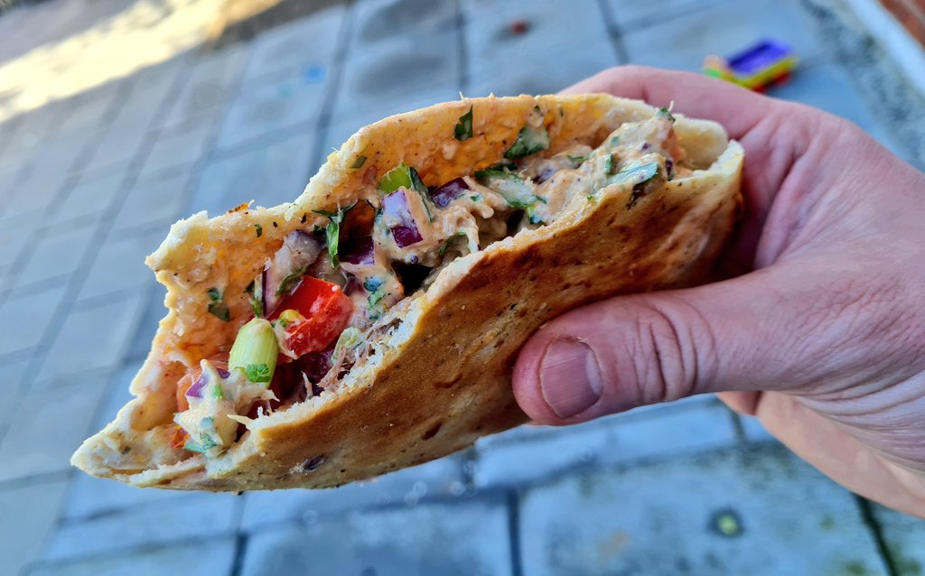 Just want to say this smoked herring and tahini pita I made for lunch was absolutely powerful