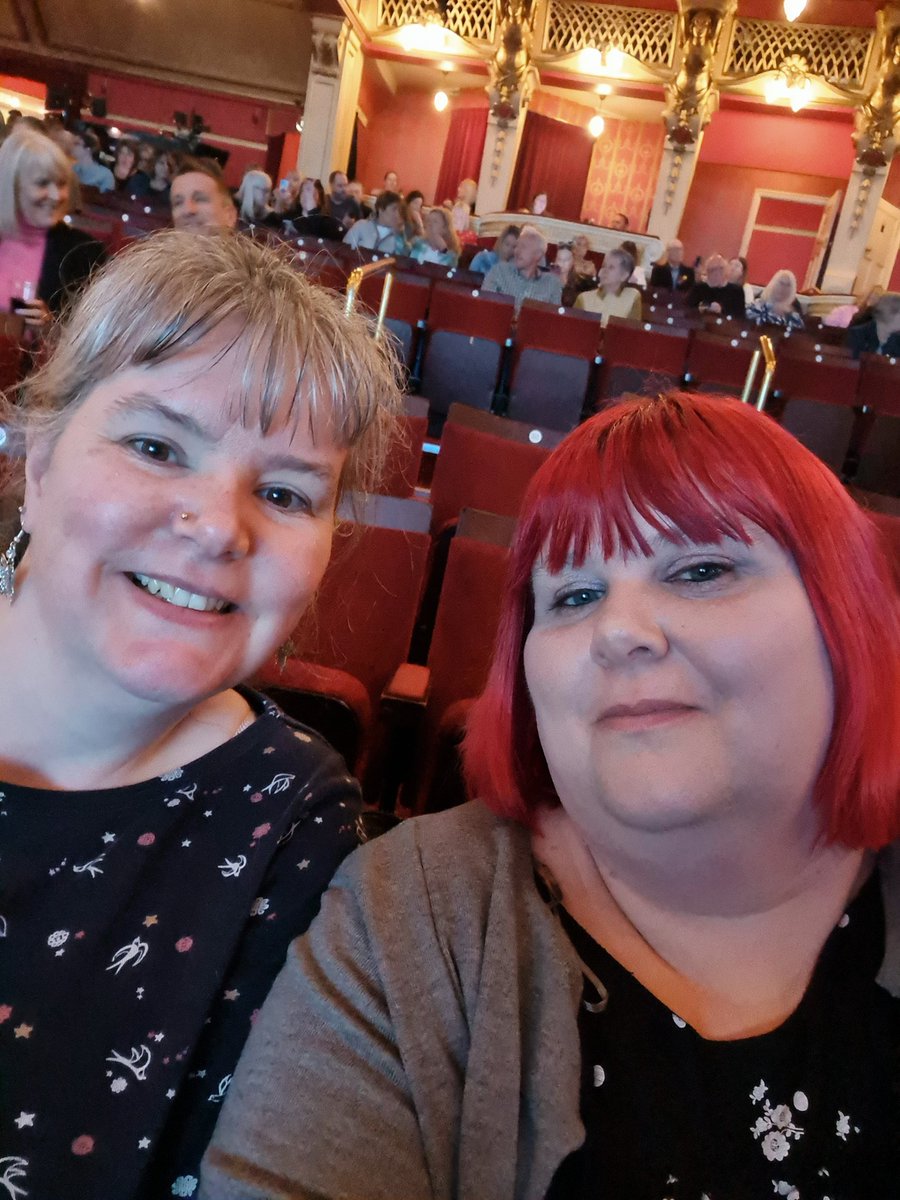 moodavisemma's tweet photo. Waiting for the show. Xx @SoLuckyMusical .xx https://t.co/ptGxcuR2IY