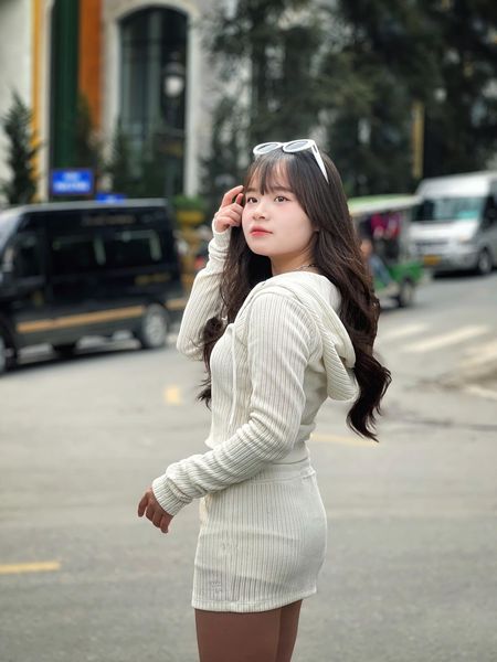 Nguyend55796281's tweet photo. Cần một bờ vai https://t.co/yqQKpkSWTM