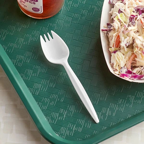 Living across different languages creates the most random vacuums of knowledge. I'm today years old in learning that this thingy isn’t (just) a weirdly-shaped fork but has its own name “spork”. My world just collapsed a little.