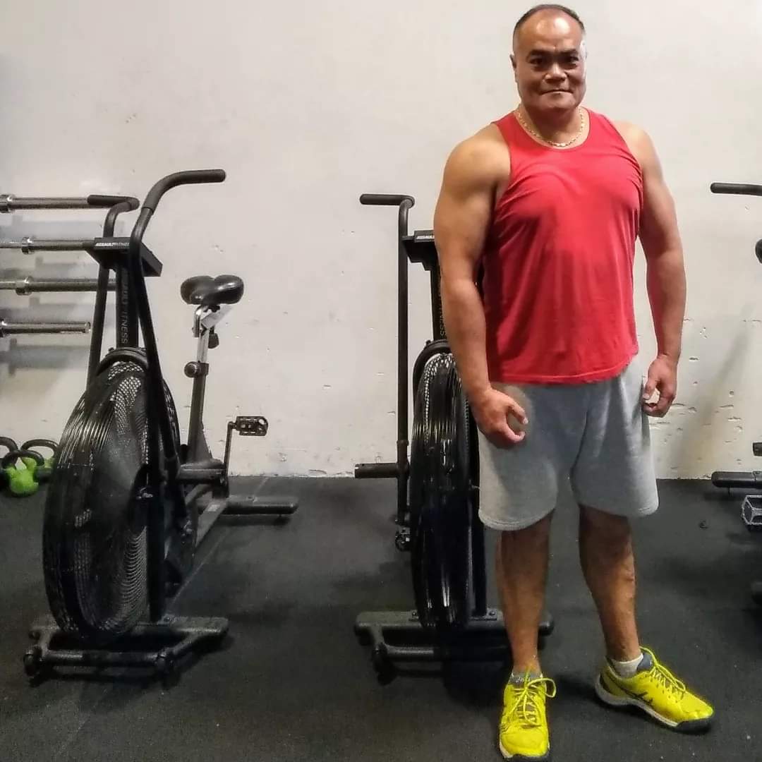 💪🏋️ training at the gym 🏋️💪. Have a good weekend 🙏 my friends 🙏.
💪🏋️ l'entraînement à la salle 🏋️💪. Bon week-end 🙏 mes ami (e)s🙏.#thankyoufollowers #newyorkerman #weighttraining #gym #training #bodybuilding #musculation #muscle #muscleandfitness #muscleandhealth #bigarm