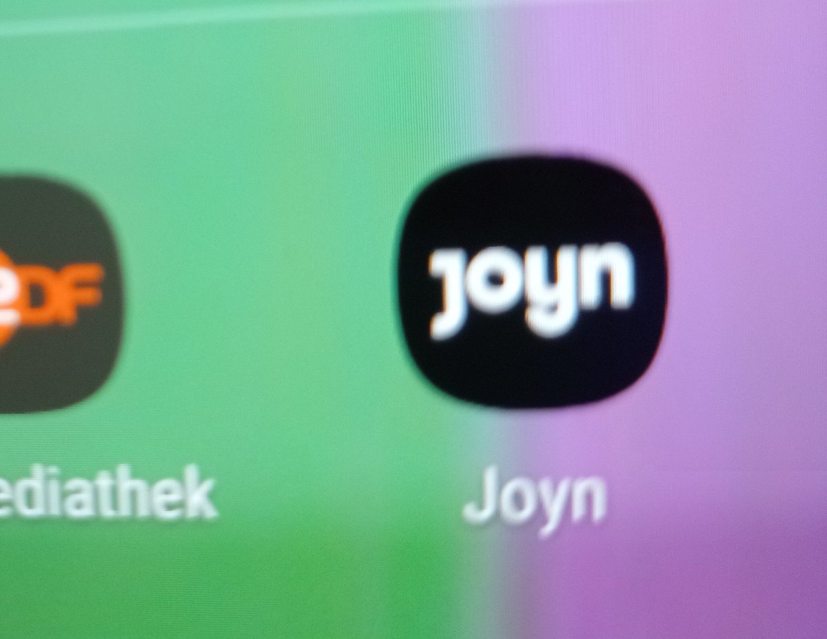 vonSchneggsch's tweet photo. Was ist denn bei #Pro7 los?
Bekomme die #JoynApp nicht mehr gestartet.
Hab sie gerade deinstalliert und wieder geladen und der Bildschirm bleibt schwarz.
Ach, wie wir uns doch freuen 🙄 https://t.co/BBGbfKXaQx