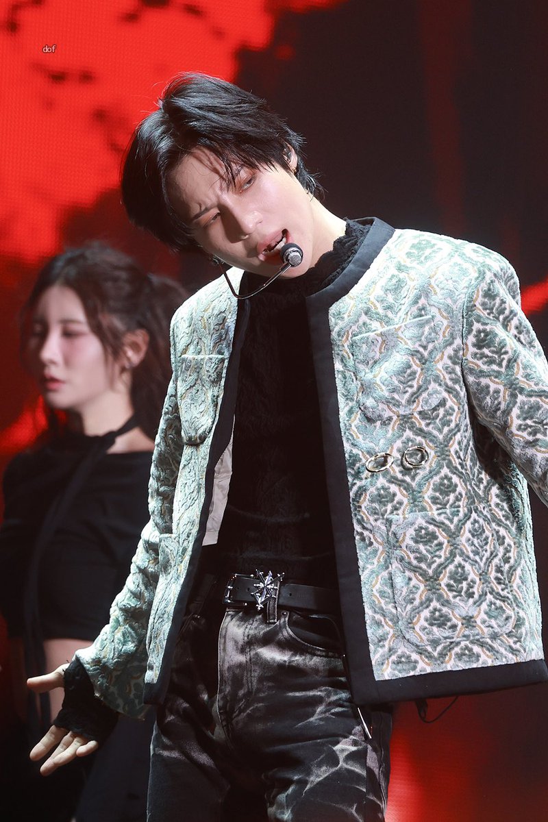 dof_tm's tweet photo. #태민 #TAEMIN #SHINee #テミン https://t.co/7l72E5bIk4