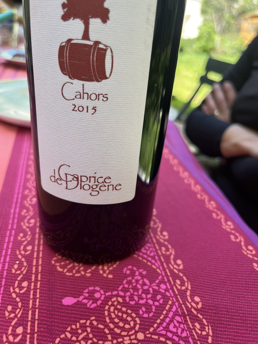 Lapinesco tweet media