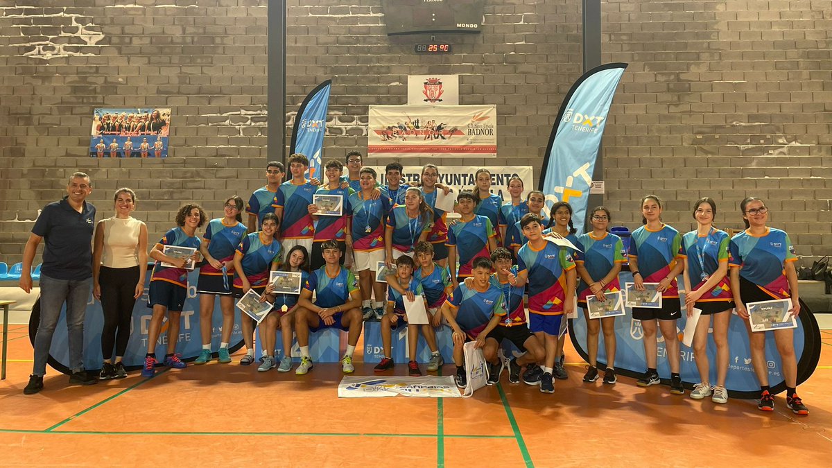 🏸 El Complejo Deportivo Cho Pastor de Santa Úrsula ha acogido hoy las finales de #bádminton en los XXXVII Juegos Cabildo correspondientes a las categorías sub-15 y sub-17 👏👏👏 ¡Enhorabuena a todos y todas! #JuegosCabildoTF #ActivaTuVida