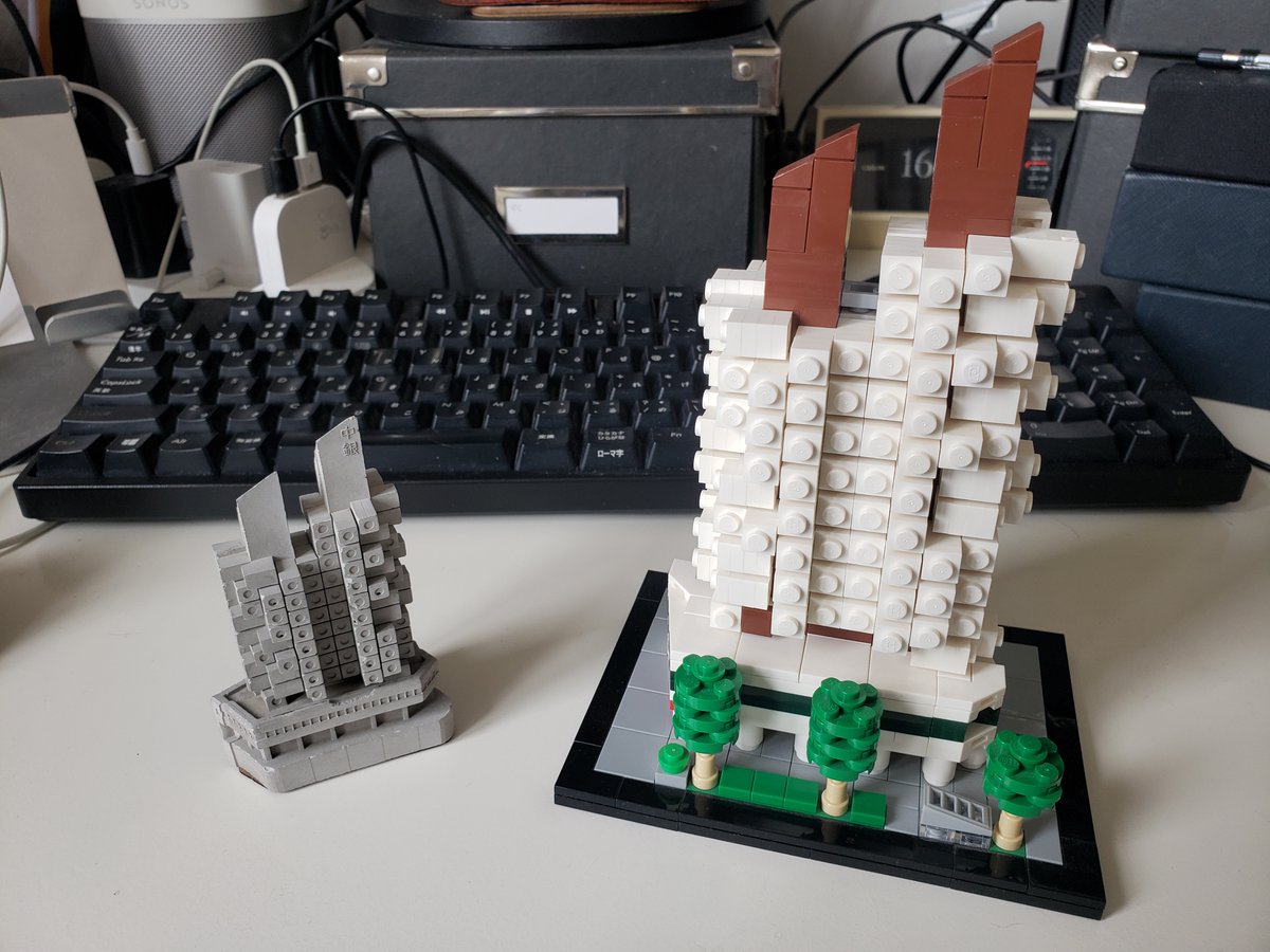 <a href="/spaceplaystudio/">spaceplay</a> concrete model of Nakagin Capsule Tower, beside my <a href="/LEGO_Group/">LEGO</a> version. Those with keen vision will recognise the flip clock in the background.

#nakagincapsuletower #中銀カプセルタワービル