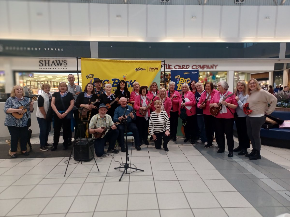 Great turn out for #LimerickUkuleleCollective for <a href="/TodayFM/">Today FM 💛</a> #BigBusk for <a href="/FocusIreland/">Focus Ireland</a> in the Crescent Shopping Centre! 

We were delighted to be joined by the BUGs &amp; the Silver Threads ukulele groups &amp; other Limerick players.

Thanks to everyone who donated in cash or online 🥰
