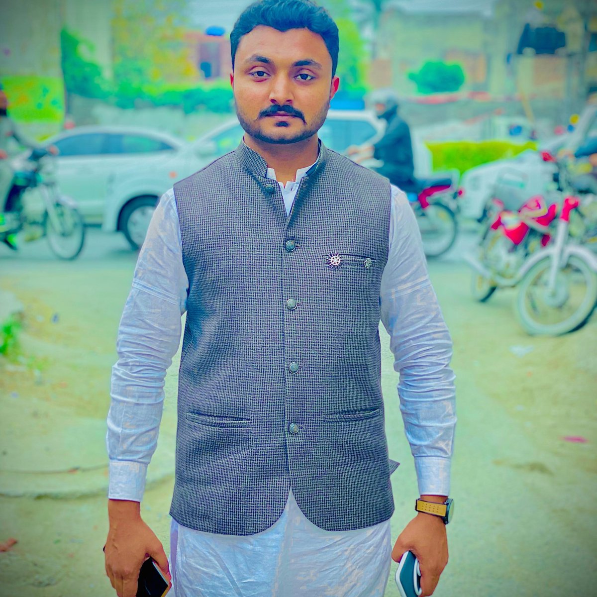 Hassan Raza ↗️ tweet media