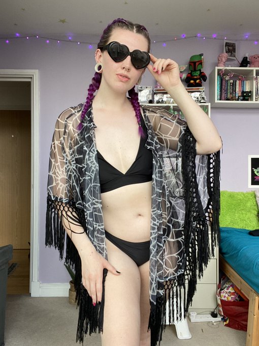 ready for goth girl summer? https://t.co/2XS3PfswyR
