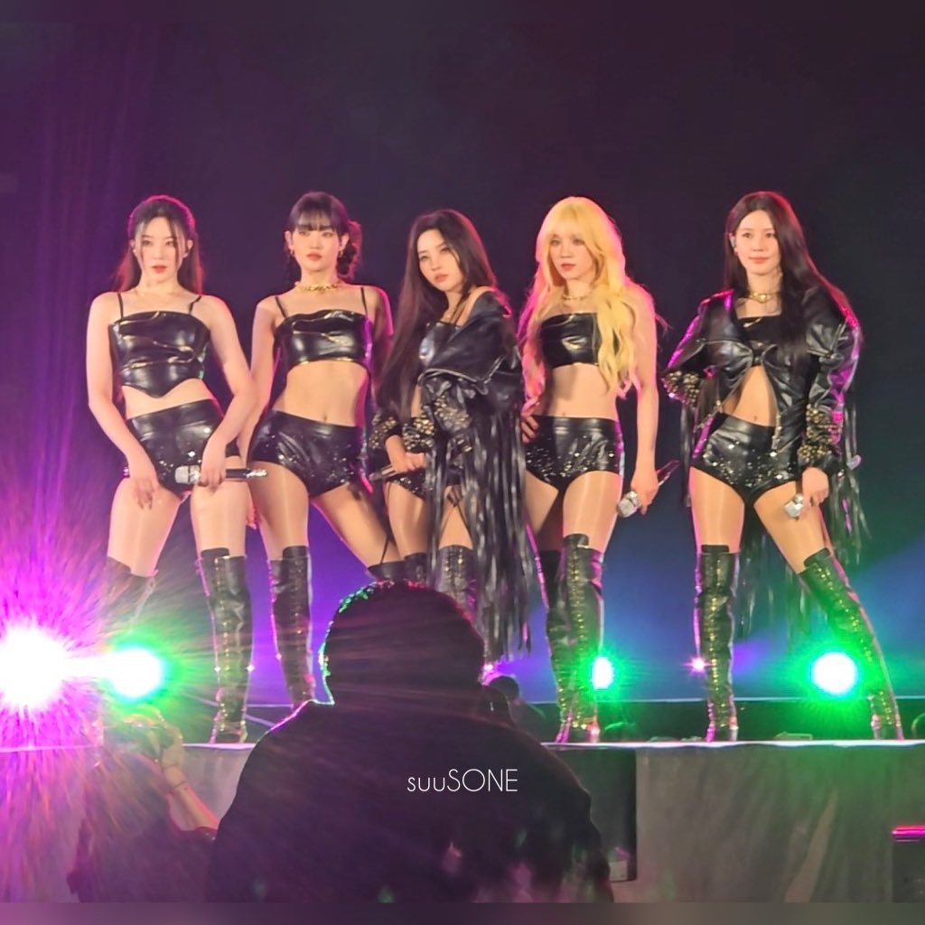 (G)I-DLE with all black leather outfits at #GOLDENWAVEinTAIWAN 🥵