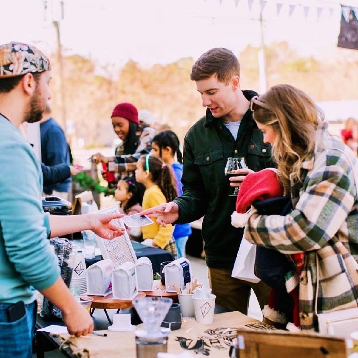 Our 1st-ever spring pop-up market is today [12-4pm] ⤵️ Make sure to make your way to 2nd St. — and make a day of it in the @edgedistrictva with The Wandering Sausage serving all day and Mike Gombas Jr. performing tonight. We’ll see you 🔜 for local sips paired with local shops!
