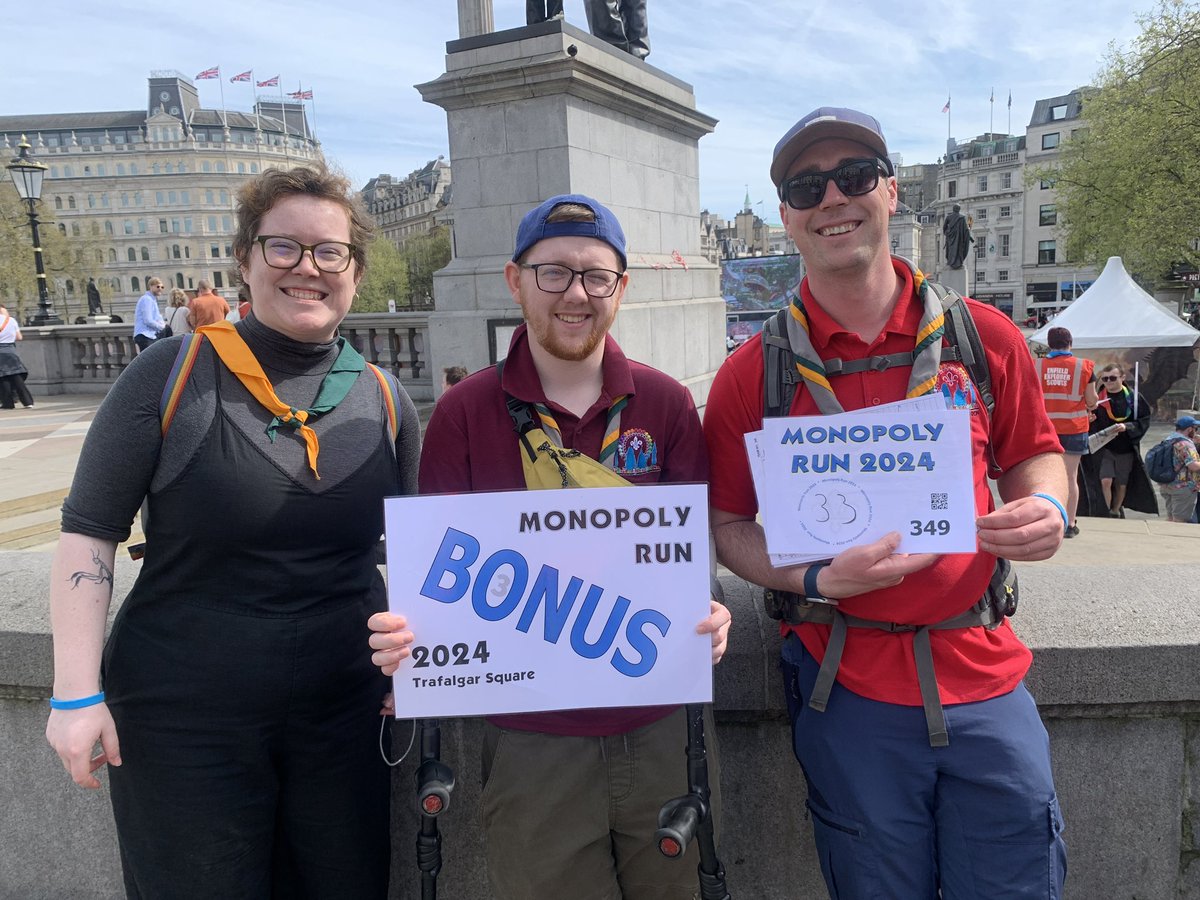 3rdBookhamSG's tweet photo. @monopoly_run #mr24xbox #team349 #TrafalgarSquare https://t.co/D6YxCEiIfN