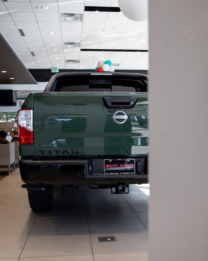 Premium cabin space. #TITAN
.
.
.
#nissan #nissantitan #titan #offroad #offroading #offroadingclub #nissanlovers #nissanclub #carsofaustin #austin #texas #austintx #austintexas #tx #cars #carsofinstagram #newcar