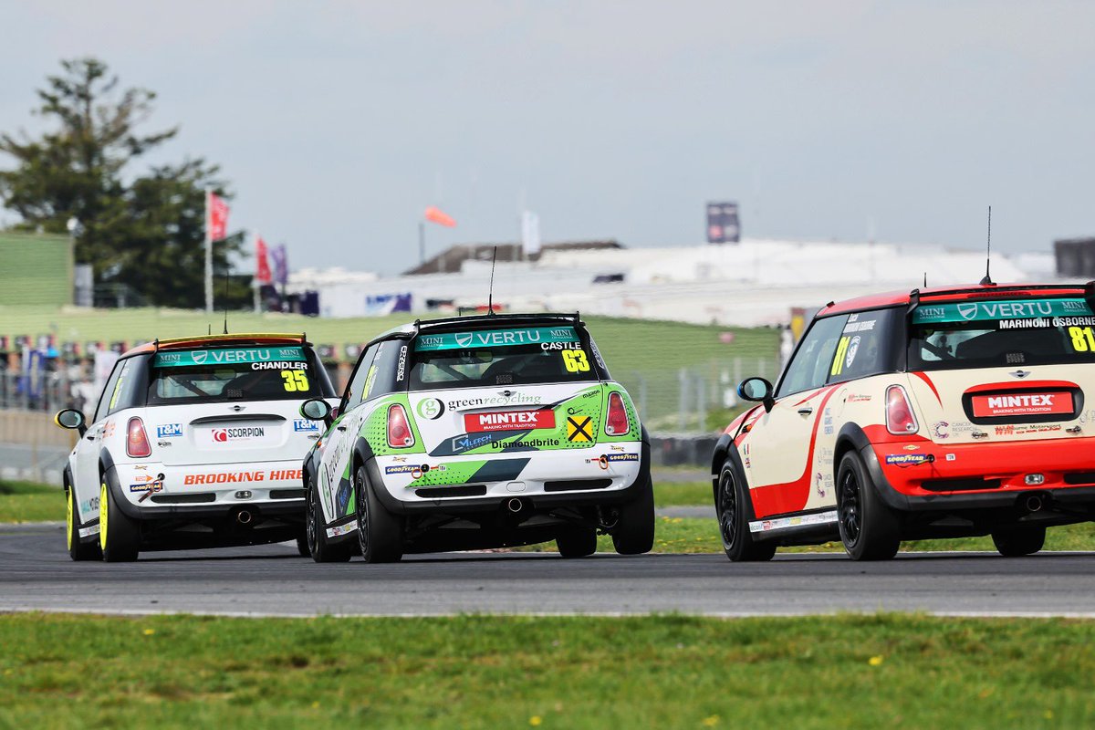 MINIChallengeUK's tweet photo. Snapshots from this morning's Qualifying session 📸 @JakobEbrey #VertuMotors #MINIChallengeTrophy #MillersOils #RepsolLubricantsUK #ScorpionExhausts #Mintex https://t.co/HHWsnUt0K0