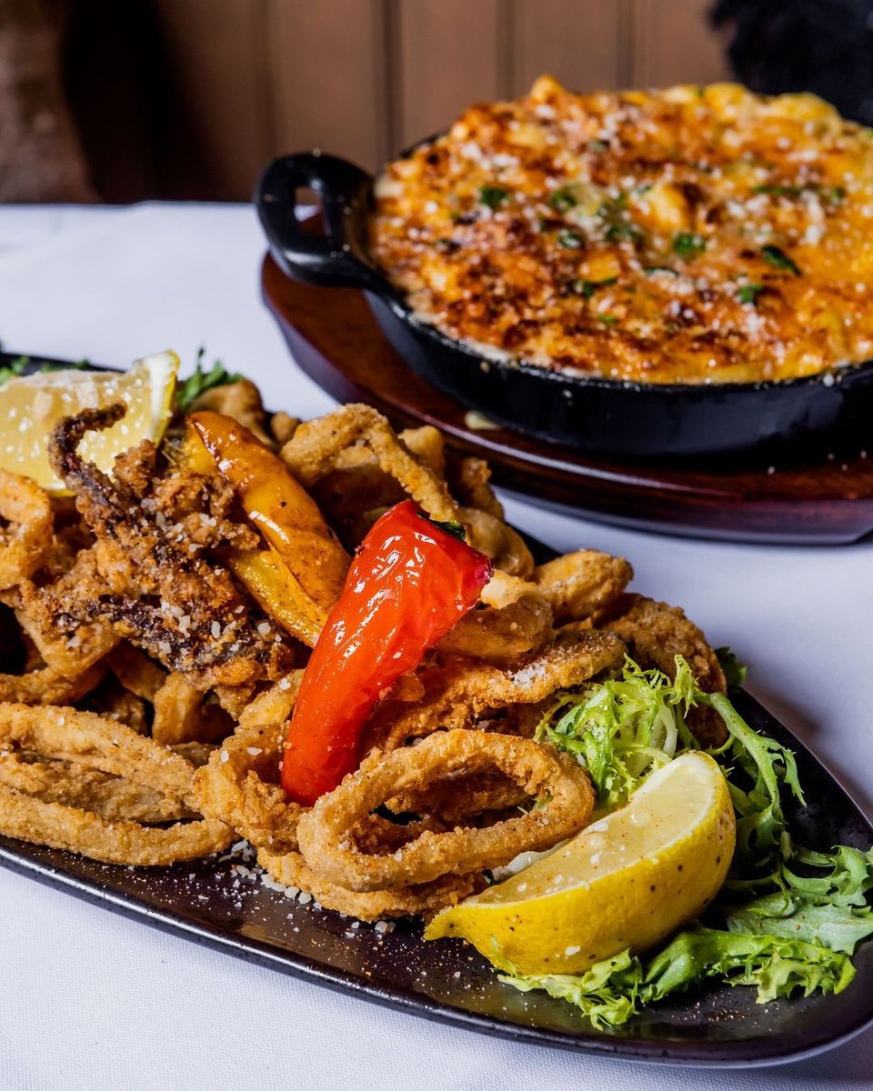 SH0WHospitality's tweet photo. Savoring the crispy perfection of calamari – the ultimate temptation on the side. Dive in, indulge, &amp; enjoy ur dining experience w #PlayaMiami 🔥 

https://t.co/VchOy6843J

#miamirestaurants #lincolnroad #miamiliving #miamilife #thelouiscollection #miamibeach #miamidining https://t.co/th6JqduLmK