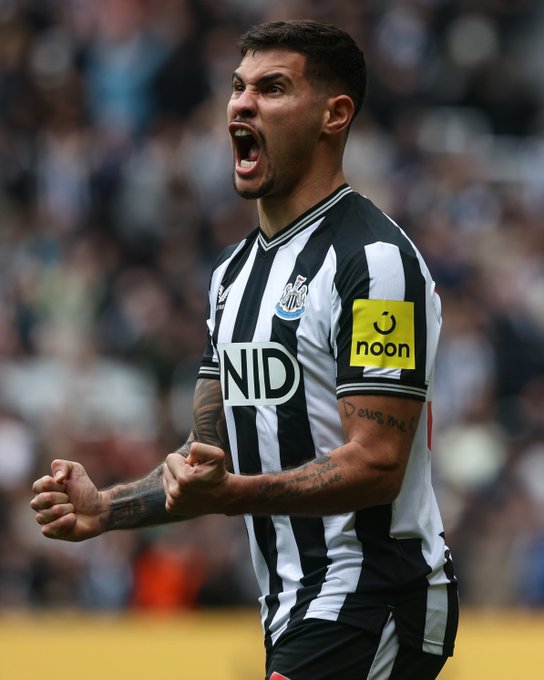 Bruno Guimarães celebrates during 4-0 win over Spurs