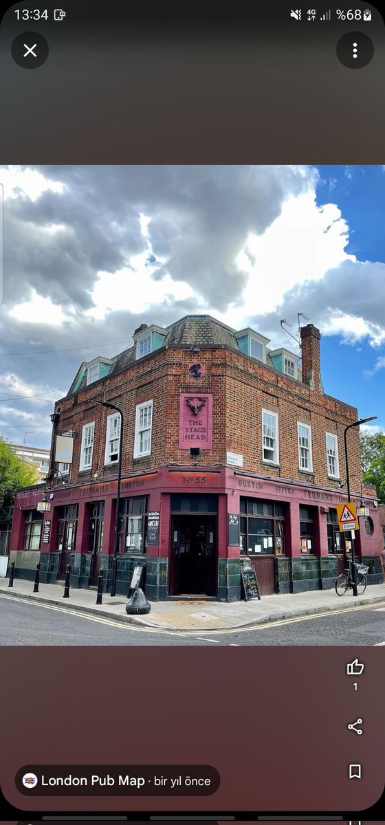 London, 'The Stag's Head'. A10 yolunu, Haggerston sınırına varıncaya dek takip edin. (Dere'ye kadar) sonra sola dönünce hemen yolun solunda kalıyor. 'Gin Palace' tarzında bir ingiliz pub'ı. 1666'dan kalma ama bakınca 1940/50 havası veriyor. Gayet sakin ve güzeldi. Müzik tam +