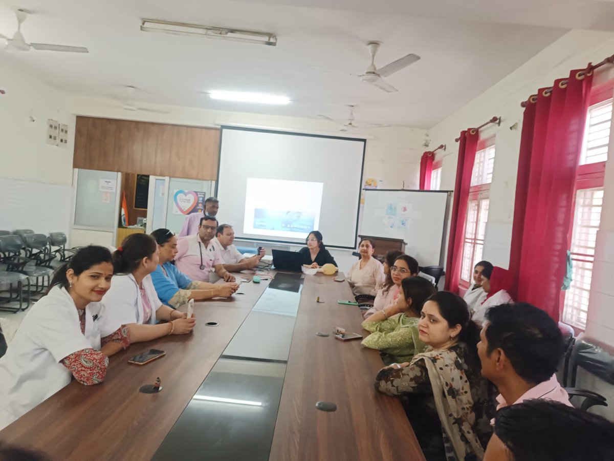 CME on BLS held at DH Samba. Doctors, paramedical staff, students participated. Dr Poonam Thapa PG anaesthesia delivered the presentation. Dr Anuradha Bali, Dr Bharat Bhushan were moderator @OfficeOfLGJandK @SyedAbidShah @DrRakesh183