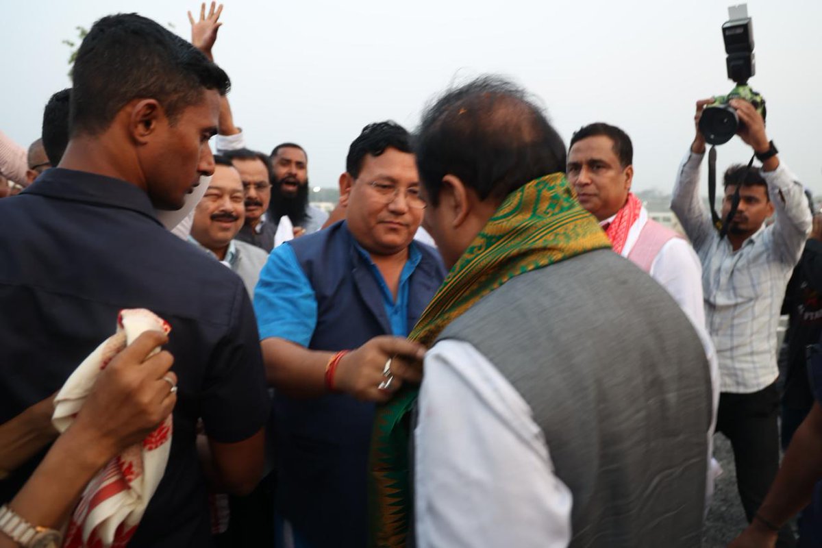 HCM Dr. @himantabiswa inspected the venue in Nalbari where PM @narendramodi Ji will address a huge gathering as a part of #VijaySankalpaYatra on 17th April. He was accompanied by State President Shri @Bhabesh_KalitaR , Minister Shri @jayanta_malla, Shri @cmpatowary and UPPL…