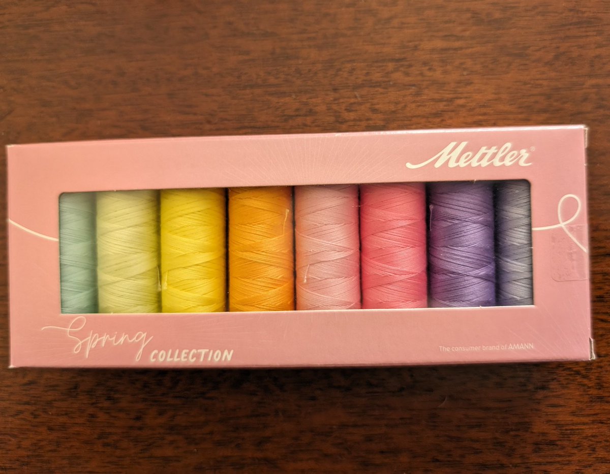 A big Thank You to @AmannMettler for the spring color collection of #SilkFinish #Cotton #Thread.  I absolutely love my #Amann #Mettler Threads.  Looking forward to using these magnificent Colors.  

#Patchwork #Piecing #GridPiecing #GridPatchwork #GridQuilting #Quilt #Quilting.