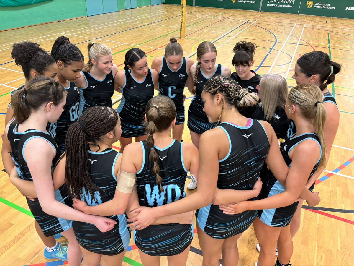 Another nail biter under way for the #u17 against @ThunderPathway - end of q1, storm lead 11-9. Q2 sees Alette to C, Meg to GA and Jas to WD #gameday #AStormisComing #proudcoach