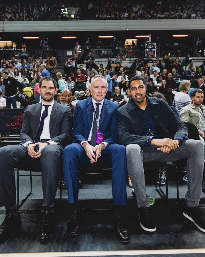 It was great to have FIBA Europe President, Jorge Garbajosa and FIBA Executive Director Europe, Kamil Novak in attendance for the @EuroCupWomen Final. They got to see the wonderful @londonlionsw make history and witness the true potential British Basketball has. 🇬🇧🏀