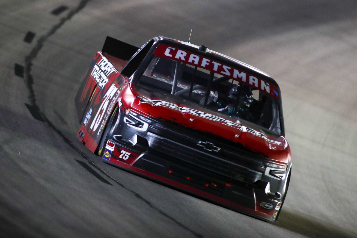 StefanParsons_'s tweet photo. Solid P9 last night in Texas! Proud of our whole @TrophyTractor @FoodCountryUSA 75 team. Onto Charlotte 👊🏼 https://t.co/cCmAP1r45Q