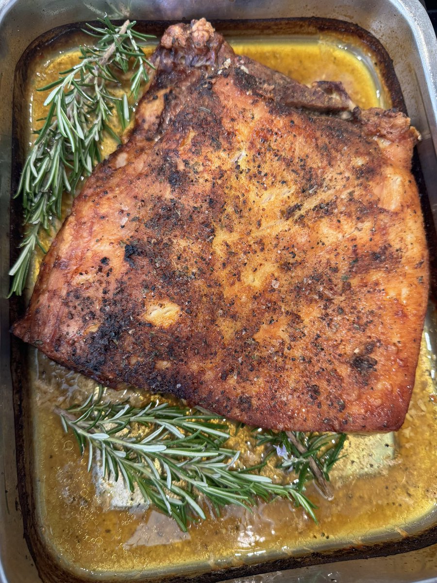 Nice bit of slow roast pork belly today. Seasoned up with our new Lemon SPG Rub 🍋