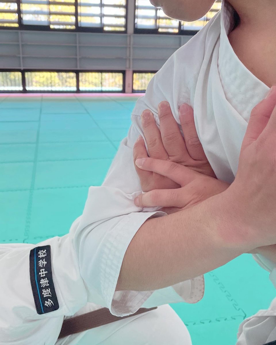 Solidus0211's tweet photo. 日曜日は香川県中学生少林寺拳法大会
が本部 錬成道場にて行われます。
今日は前日の詰めの演武修練でした

競技上の採点やルールばかりに気を
取られず、自分らしい演武をして
もらえれば何よりです😉

様々な楽しみを見つけて、
少林寺拳法LIFEをEnjoyして
くれる事を願っています☺️ https://t.co/TQbbWsJCm3