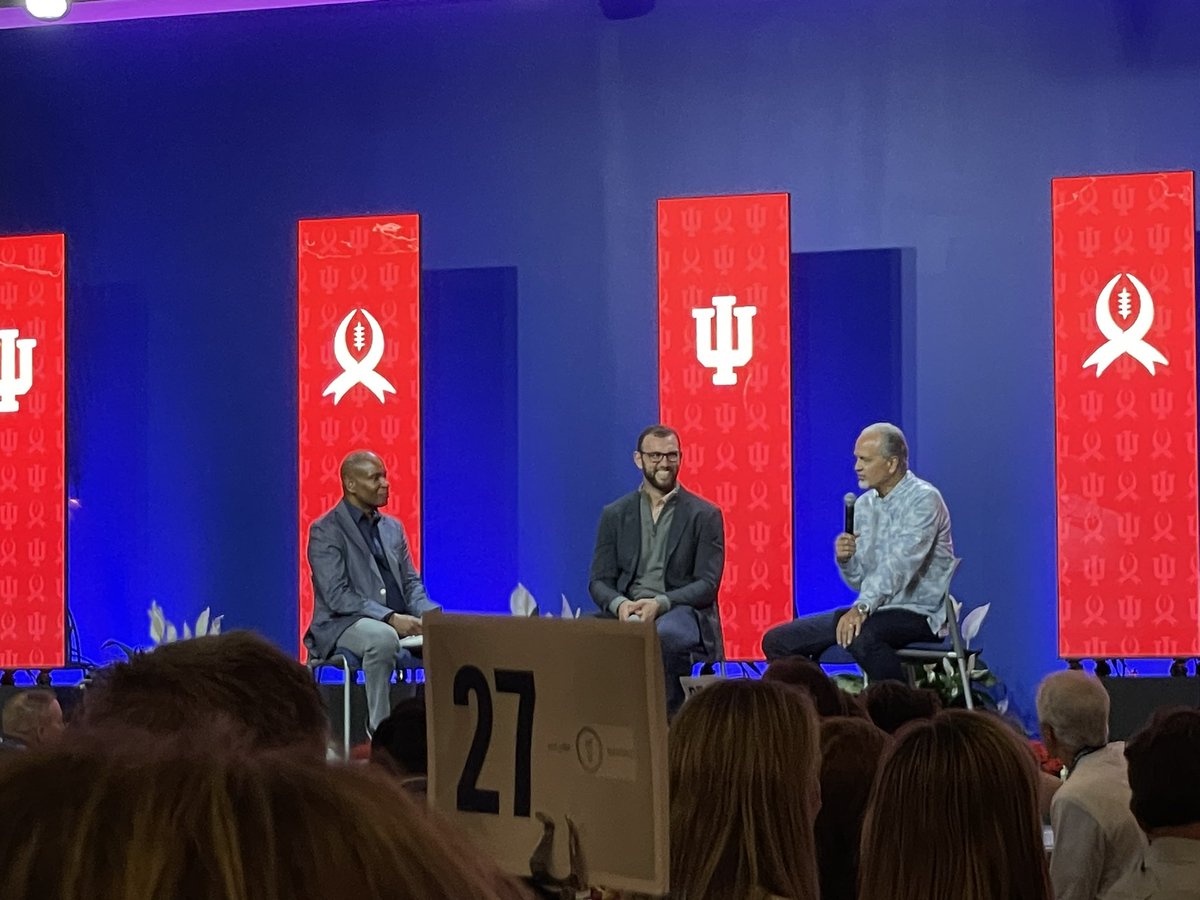 An incredible night at #CHUCKSTRONG raising funds for research at @IUCancerCenter. An amazing group of researchers dedicated to curing cancer. Thank you @Colts @ChuckPaganoNFL for impacting so many! @RitaAssi4 @ashiq_masood @IUMedSchool @rabonour1