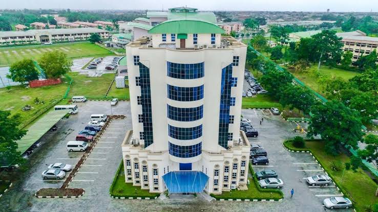 TrendingEx's tweet photo. This is why Covenant University is trending.

Greatest Nigerian students are in shock as CU was named the Number 1 University in Nigeria for the second year running. According to Times.

University of Ibadan came second, as Unilag sat pretty at 4th, OAU dropped to 14th. https://t.co/9EDO7pIytD