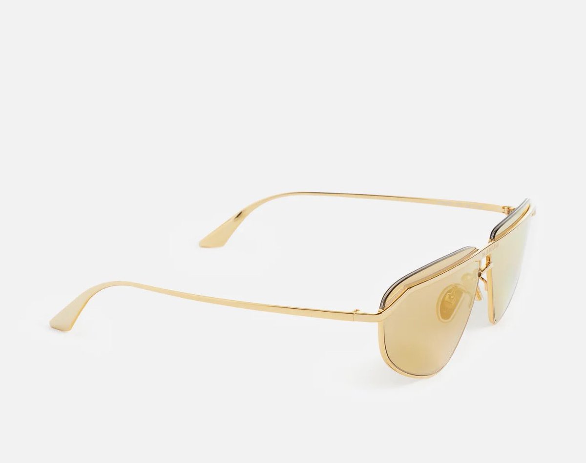 FitThemAll's tweet photo. Les lunettes Balenciaga passent à 227€ au lieu de 325€ sur Printemps

https://t.co/uMMKChWA0w https://t.co/jJI5VFBUoR