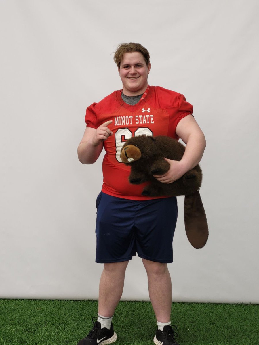 Nick_cookie60's tweet photo. Big thanks to @TomSimi, @coachshields and @CoachFam for inviting me out! https://t.co/WSMZolqbQU