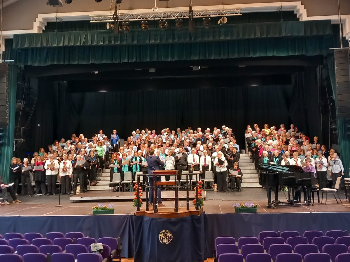 Voices rehearsing for tonight 13th April Puccini Messa di Gloria, Lauridsen Lux Aeterna. Last tickets NOW from @DorkingHalls dorkinghalls.co.uk Final LHMF performance from @Willcocks_J . Don’t miss it! 7:30pm, 🎫 from £17