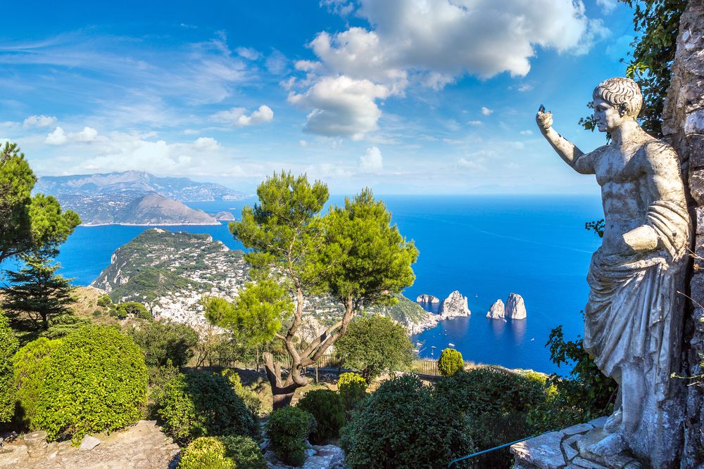 ⛴️Visita una de las islas más idílicas de Italia: #Capri

🤩 “La isla de las sirenas”, como la denominó Homero, es pequeña, pero tiene muchísimas cosas para ver y hacer.

📌Aquí te dejo una guía #gratis para recorrer la isla: bit.ly/Isla_Capri